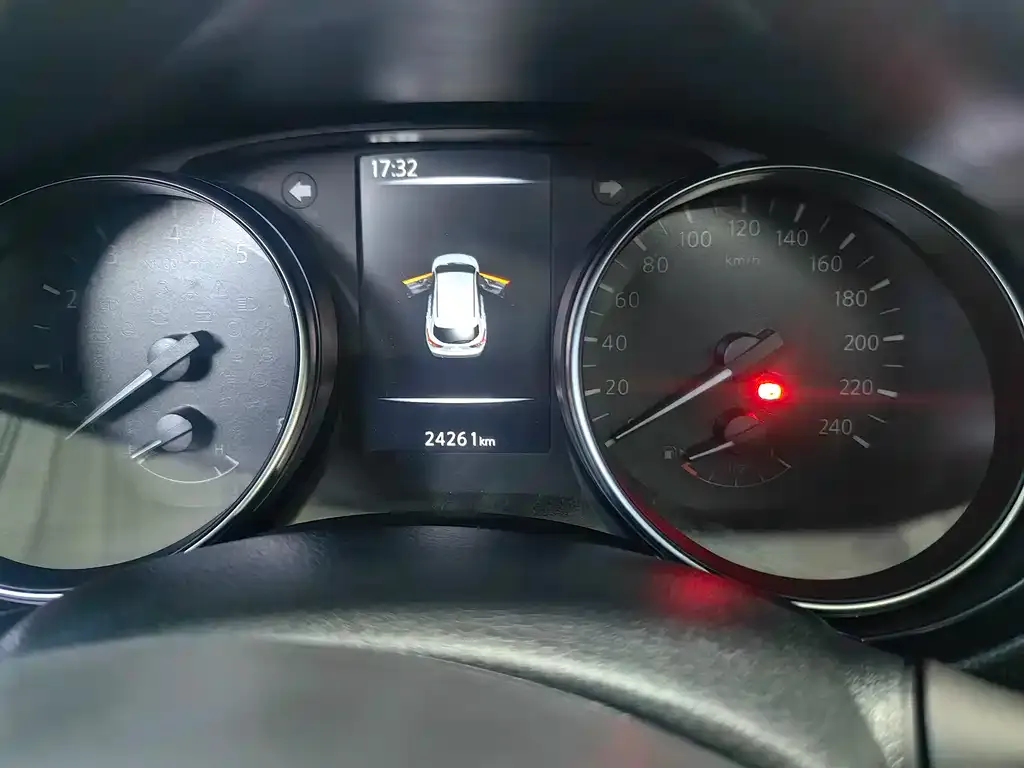 Nissan Qashqai — фото 10
