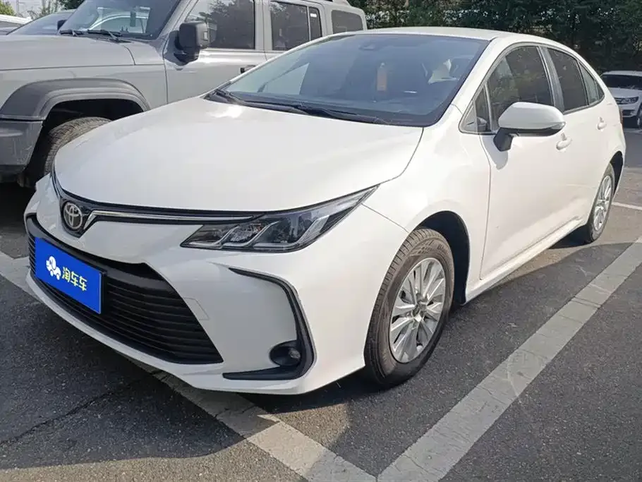 Toyota Corolla 2024 из CN, фото 1
