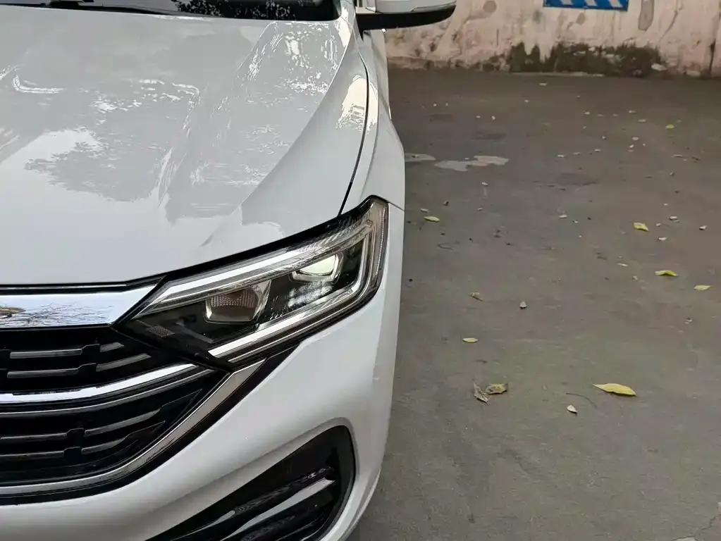 Volkswagen Sagitar 2023 из CN, фото 2