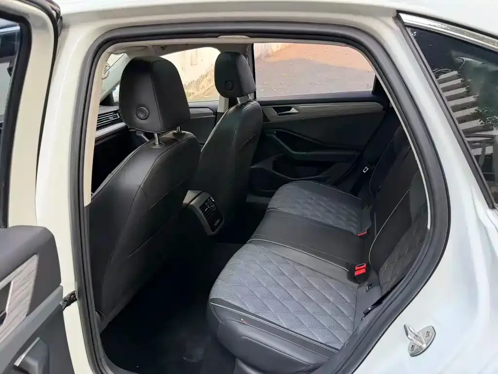 Volkswagen Sagitar 2023 из CN, фото 4
