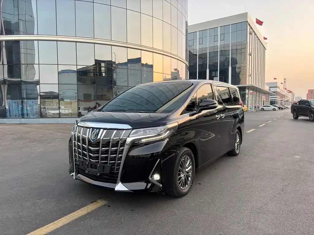 Toyota Alphard 2023 из CN, фото 9