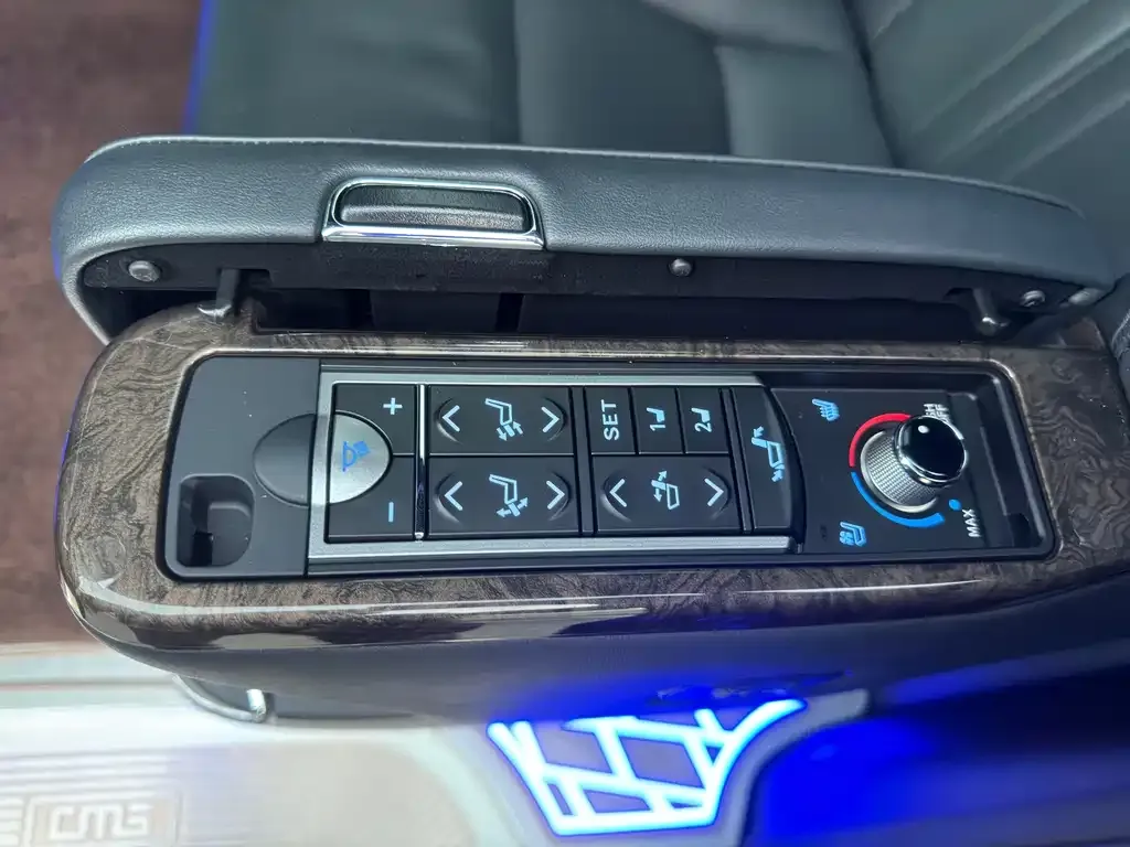 Toyota Alphard 2023 из CN, фото 10