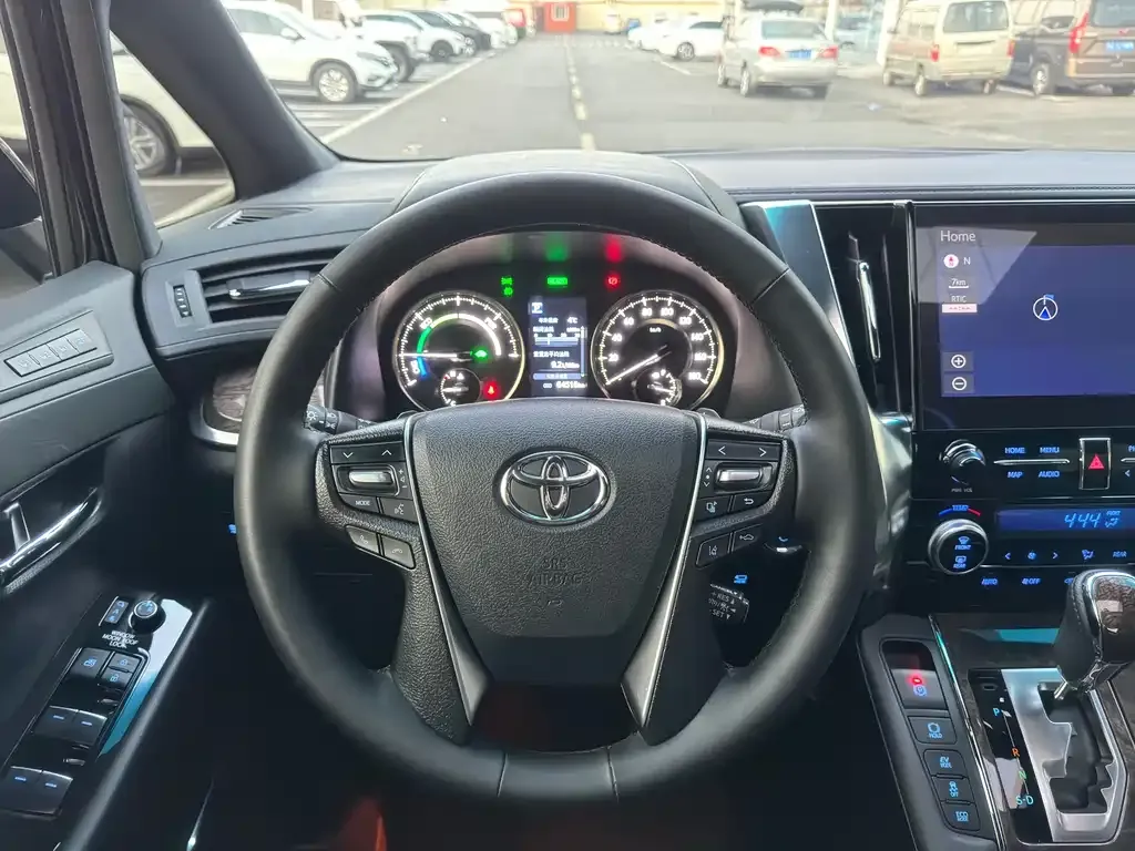Toyota Alphard 2023 из CN, фото 6