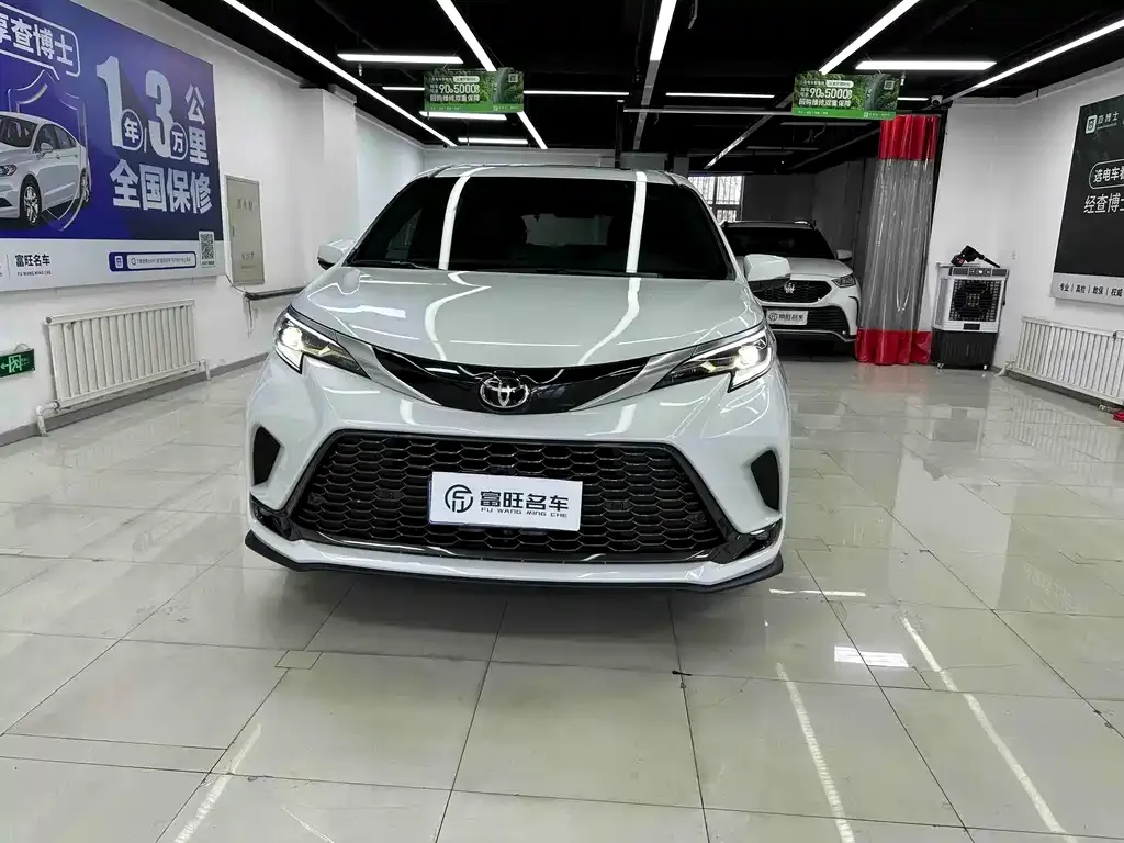 Toyota Granvia 2024 из CN, фото 7