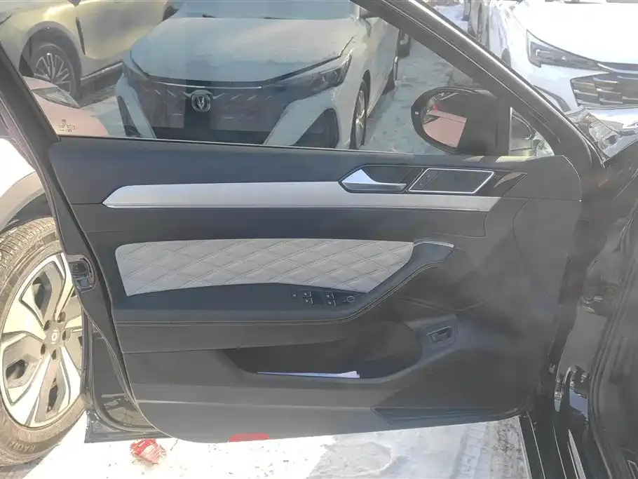 Volkswagen Magotan 2025 из CN, фото 4
