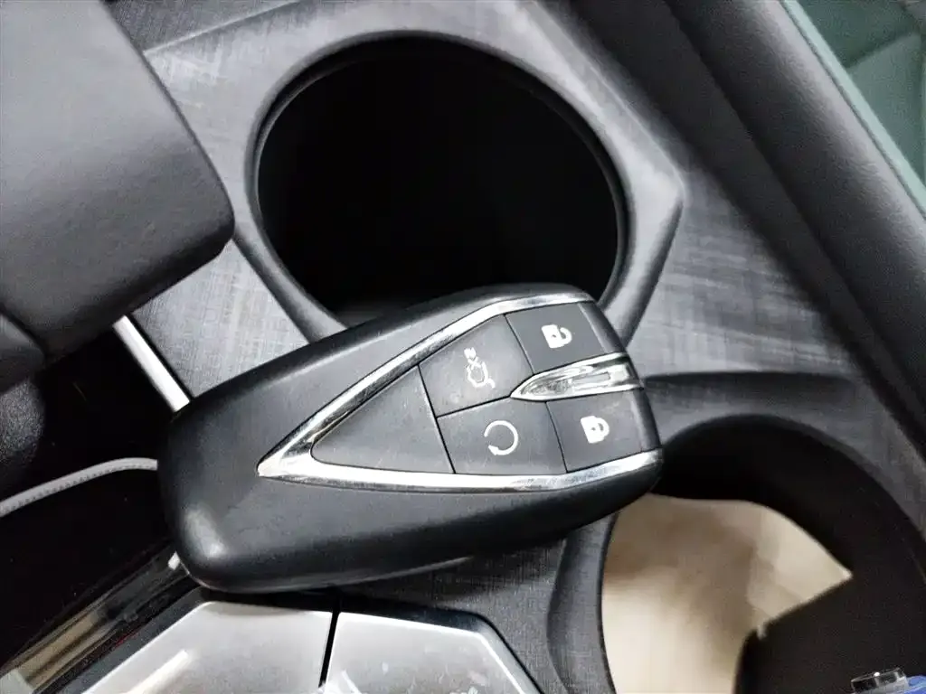 Changan UNI-V iDD 2025 из CN, фото 7