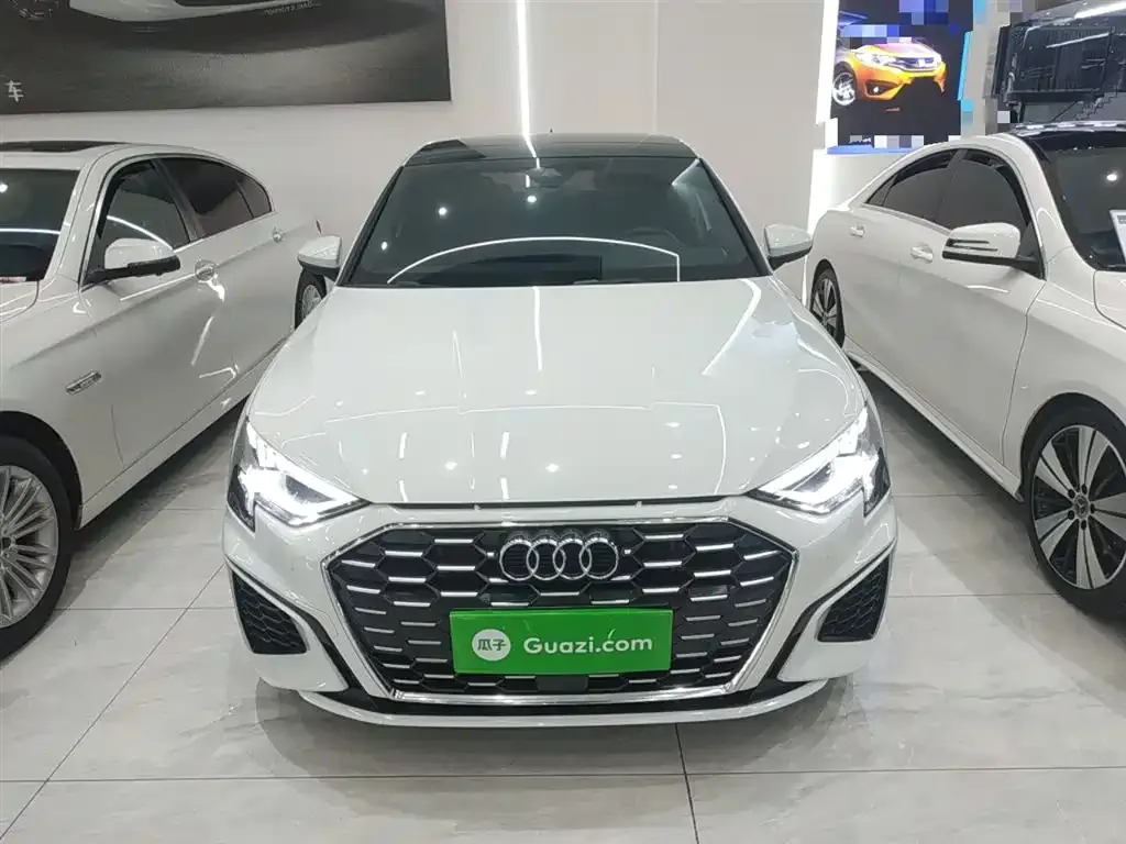 Audi A3 2023 из CN, фото 2