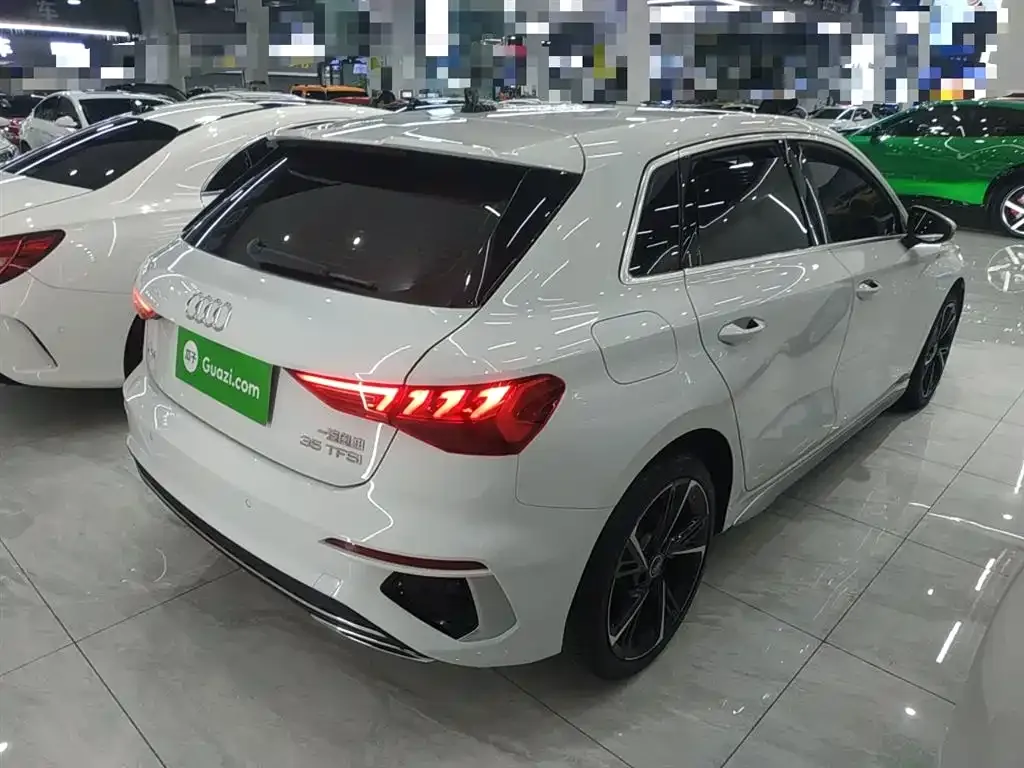 Audi A3 2023 из CN, фото 4