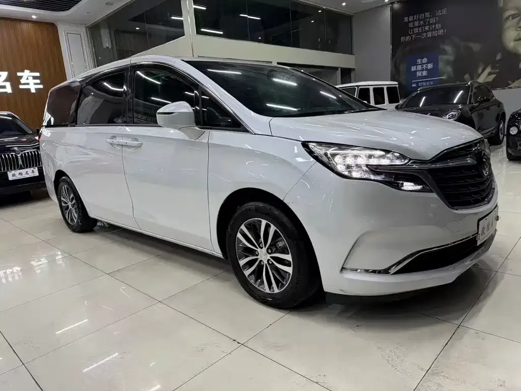Buick GL8 2021 из CN, фото 2