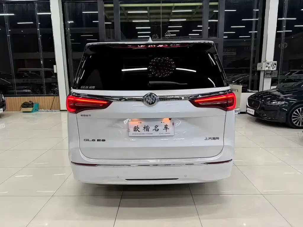 Buick GL8 2021 из CN, фото 3