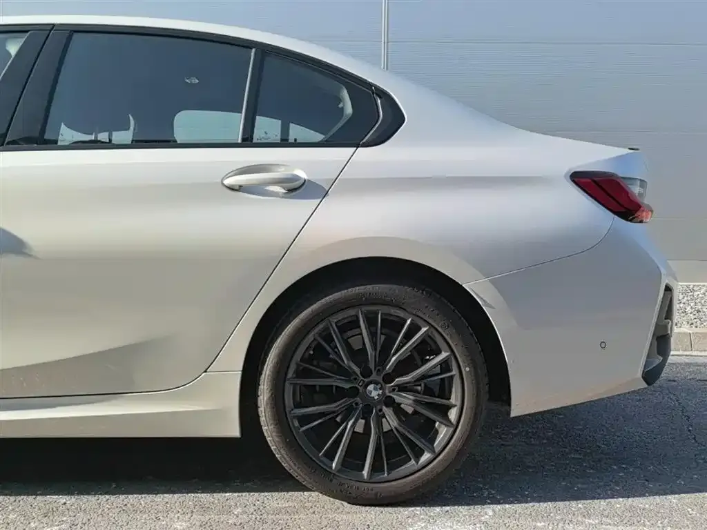 BMW 3 Series 2025 из CN, фото 9