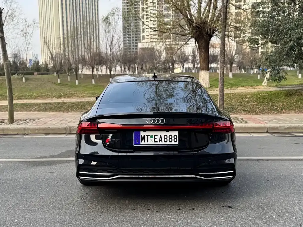 Audi A7 2022 из CN, фото 7
