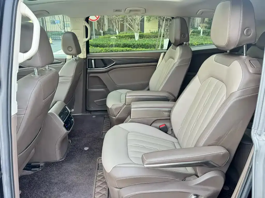 Volkswagen Viloran 2023 из CN, фото 4