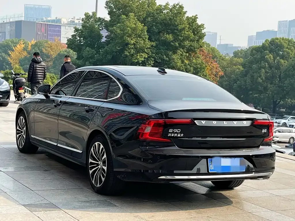 Volvo S90 — фото 5