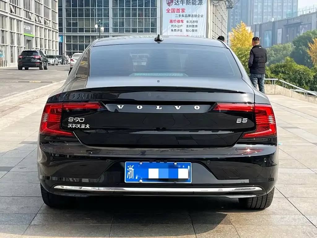 Volvo S90 — фото 8
