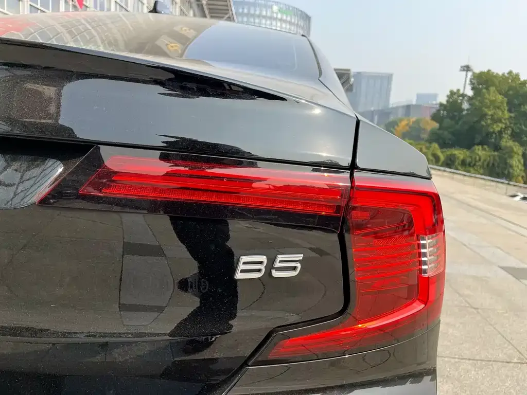 Volvo S90 — фото 4