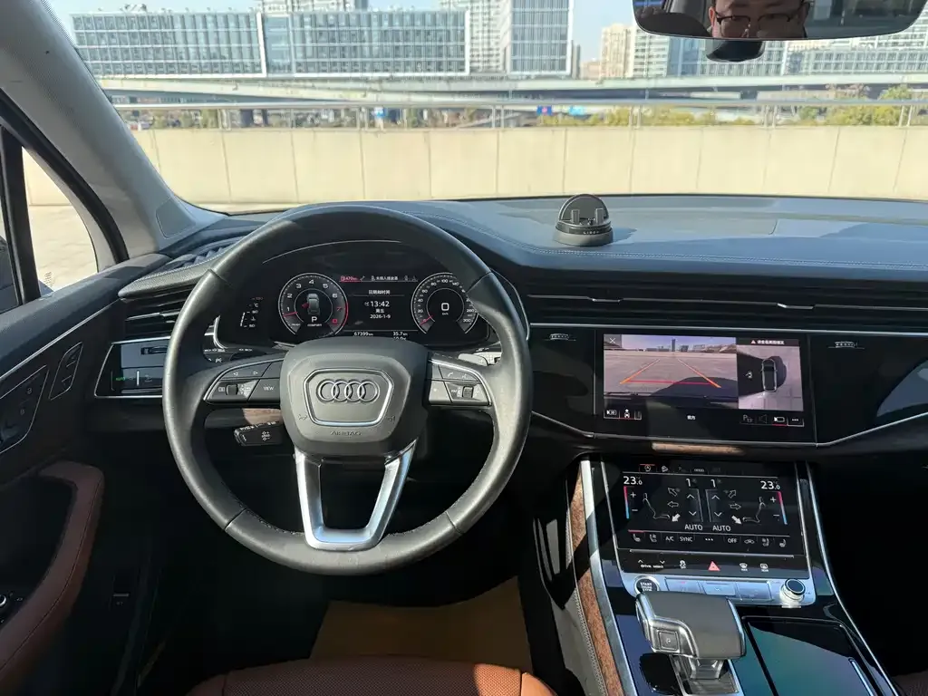 Audi Q7 2023 из CN, фото 7