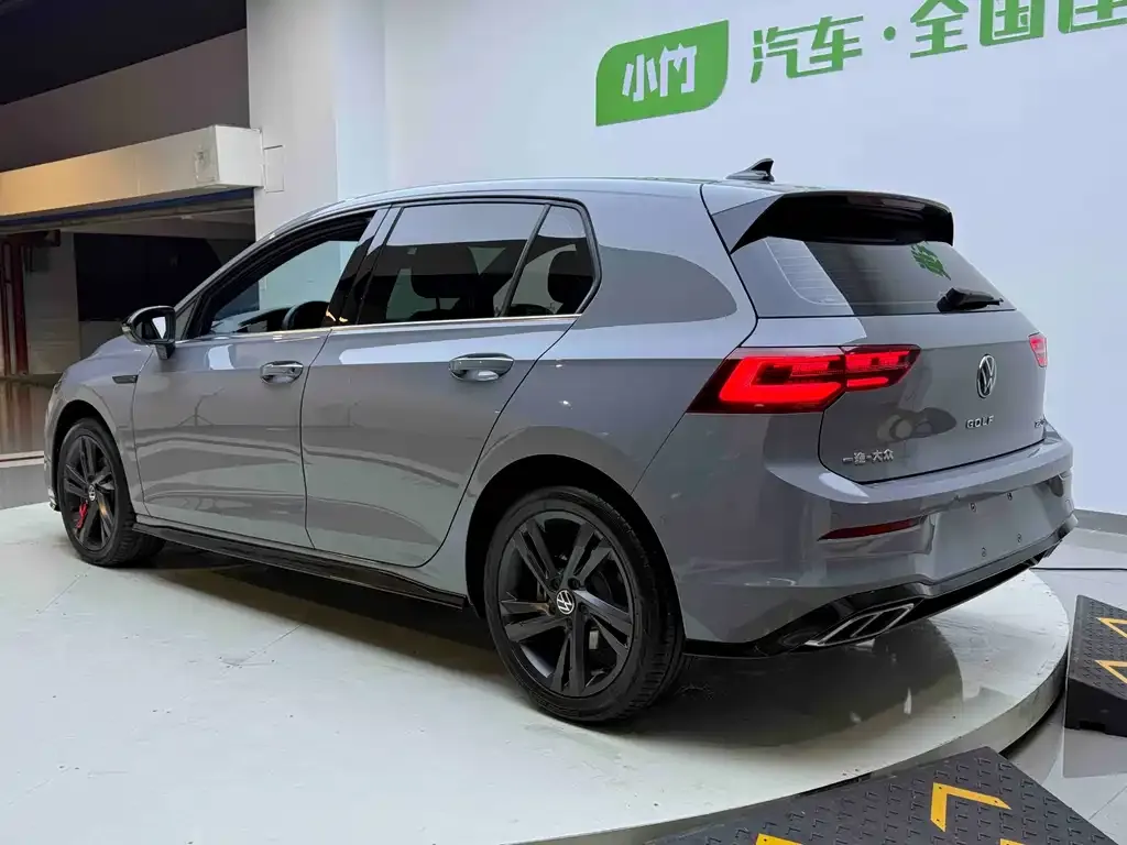 Volkswagen Golf 2023 из CN, фото 10