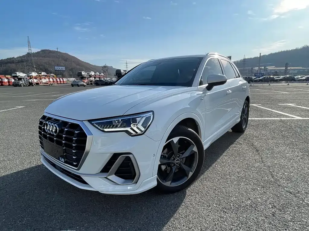 Audi Q3 2022 из CN, фото 1