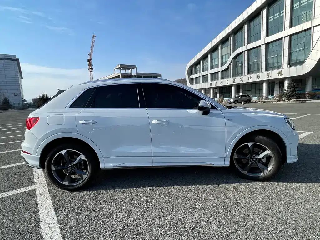 Audi Q3 2022 из CN, фото 6