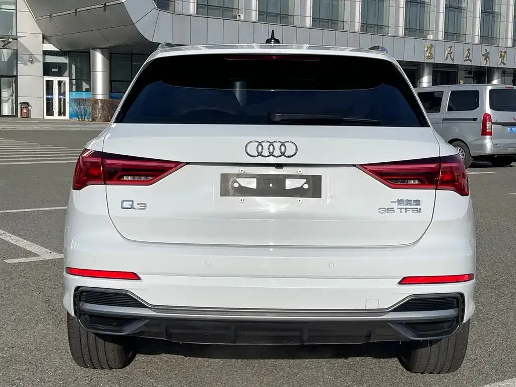 Audi Q3 2022 из CN, фото 3