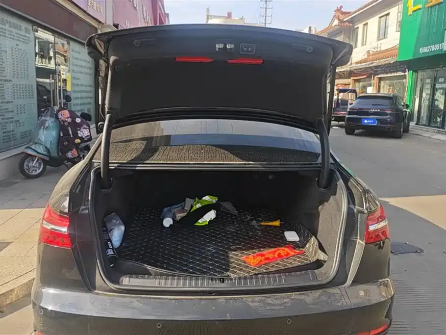 Audi A6L 2023 из CN, фото 6