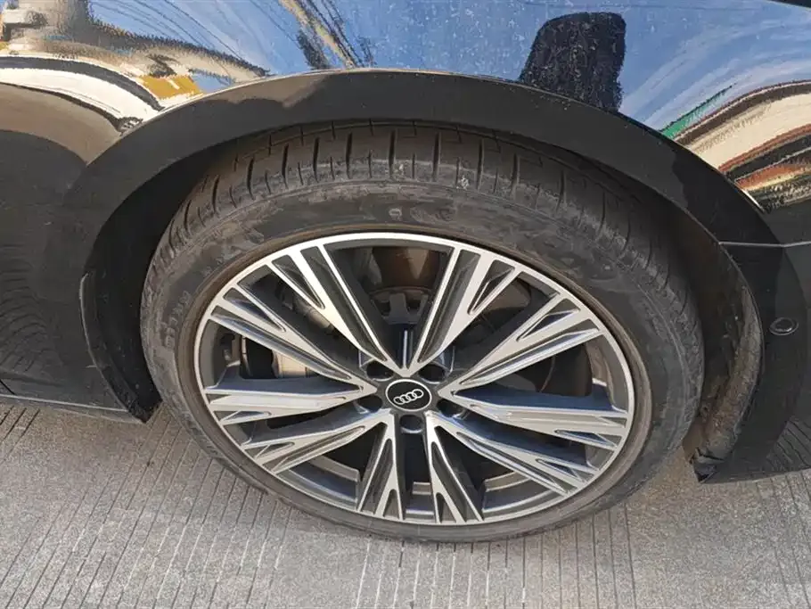 Audi A6L 2023 из CN, фото 7
