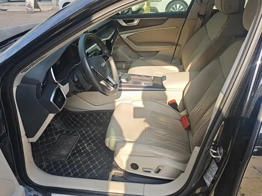 Audi A6L 2023 из CN, фото 4