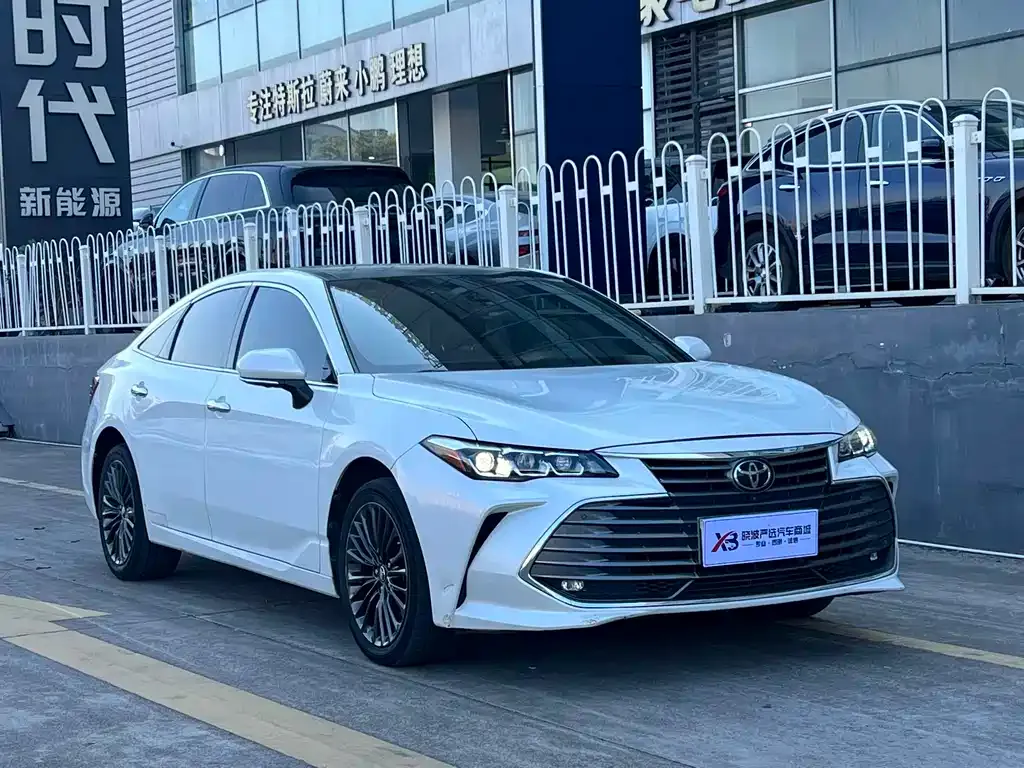 Toyota Avalon 2022 из CN, фото 3