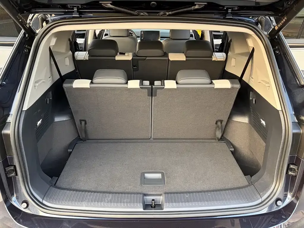 Volkswagen ID.6 Crozz 2023 из CN, фото 3