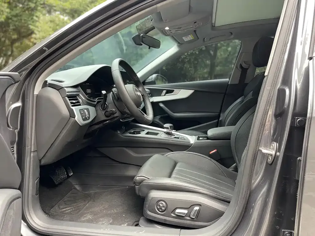 Audi A4L 2024 из CN, фото 10