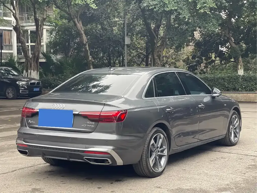 Audi A4L 2024 из CN, фото 4