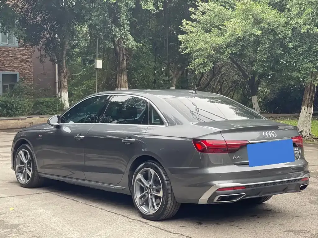Audi A4L 2024 из CN, фото 6