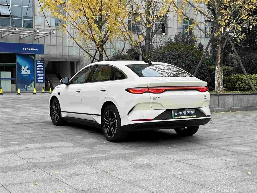 BYD Qin L — фото 8