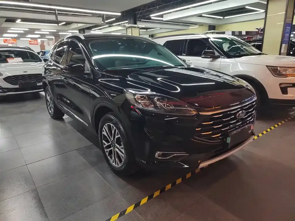 Ford Escape 2023 из CN, фото 3
