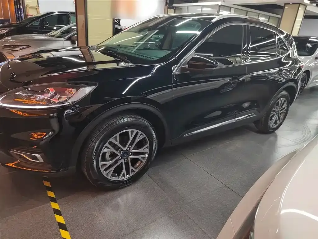 Ford Escape 2023 из CN, фото 4
