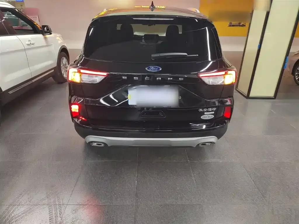 Ford Escape 2023 из CN, фото 7