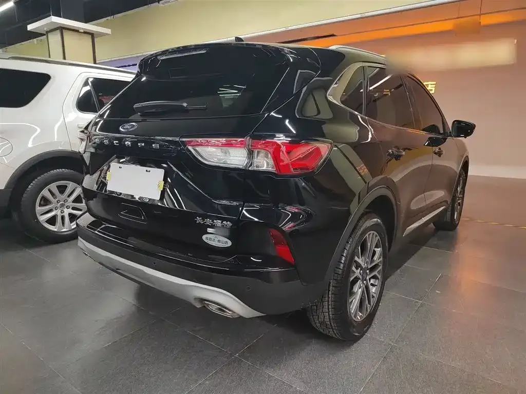 Ford Escape 2023 из CN, фото 10