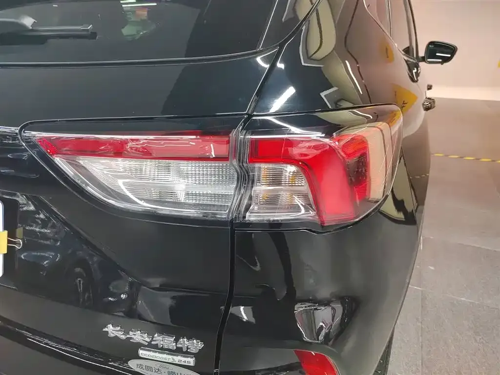 Ford Escape 2023 из CN, фото 9