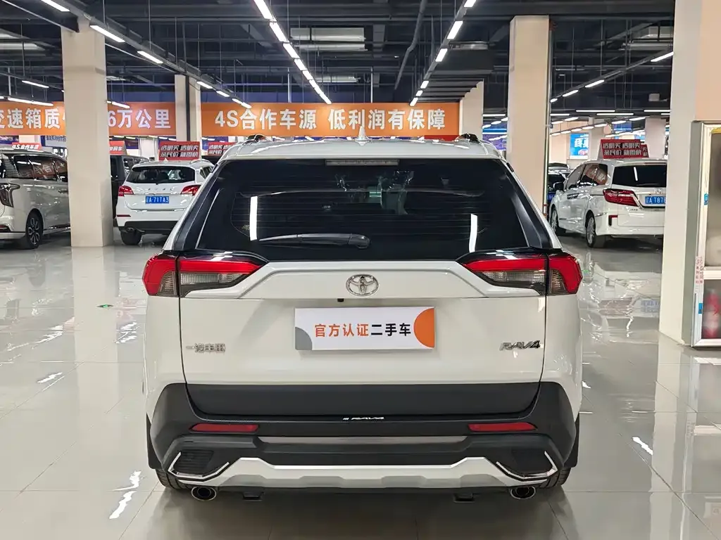 Toyota RAV4 2022 из CN, фото 4