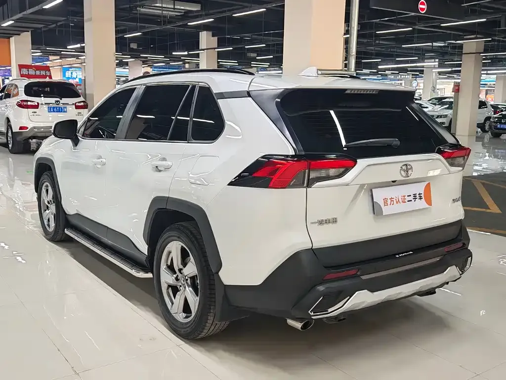 Toyota RAV4 2022 из CN, фото 7