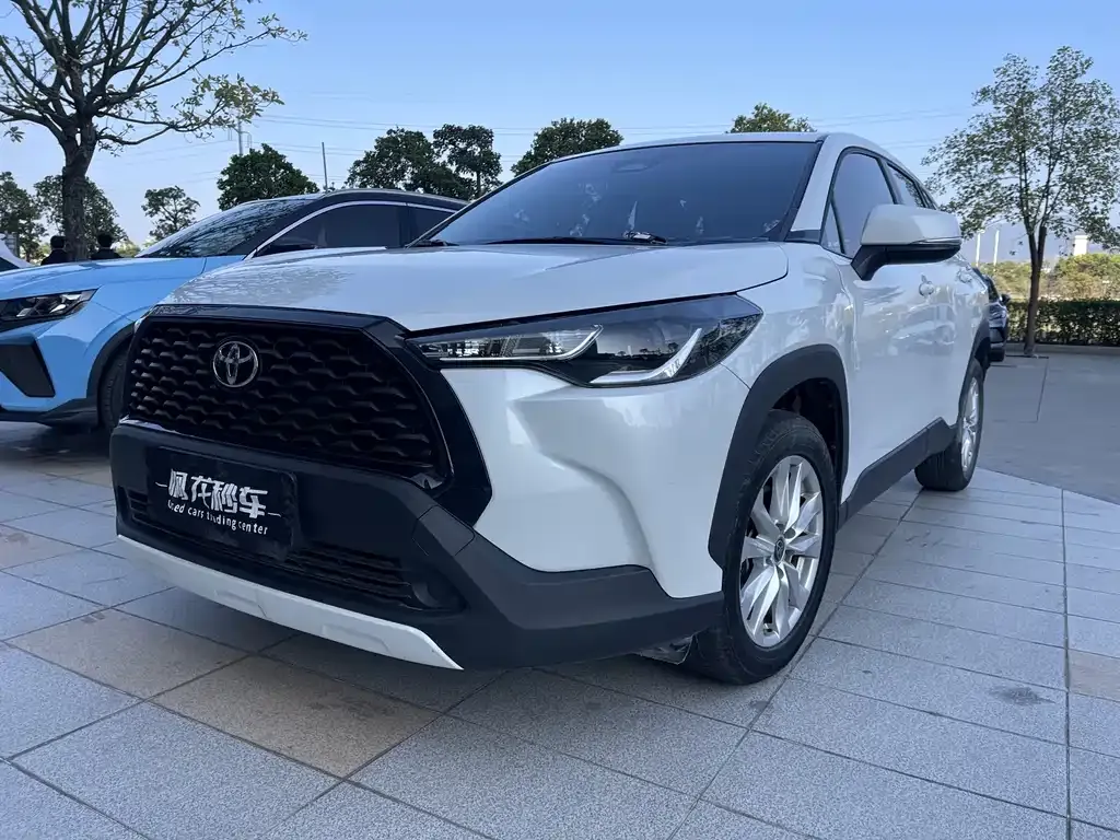 Toyota Corolla Cross 2023 из CN, фото 1