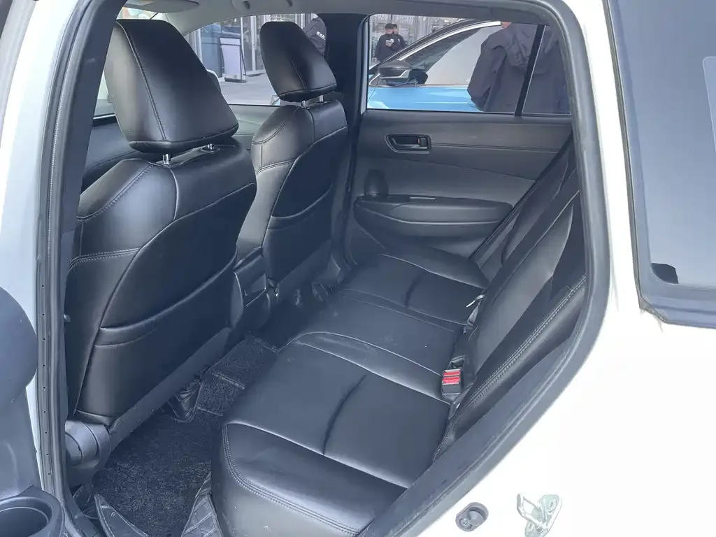 Toyota Corolla Cross 2023 из CN, фото 2