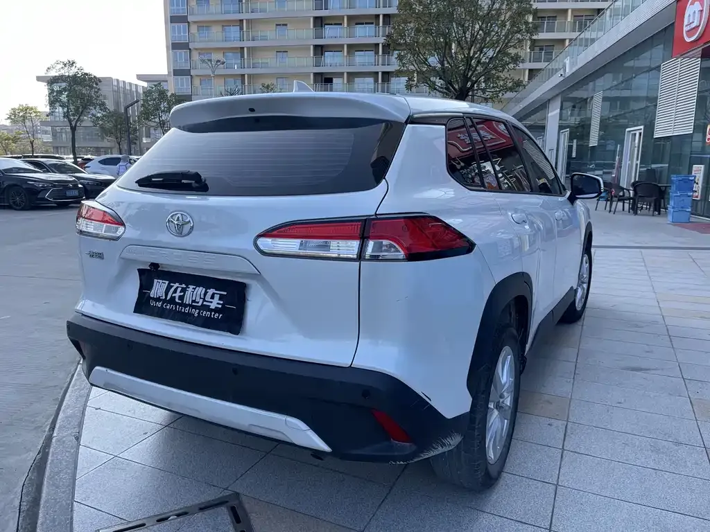 Toyota Corolla Cross 2023 из CN, фото 3