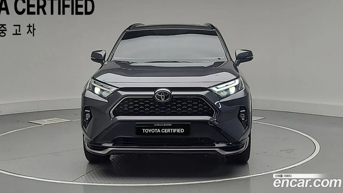 Toyota RAV4 — фото 3