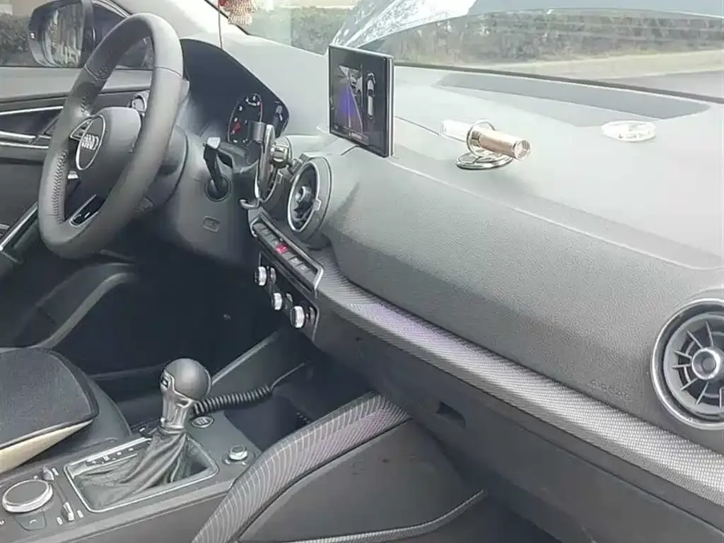 Audi Q2L 2021 из CN, фото 2