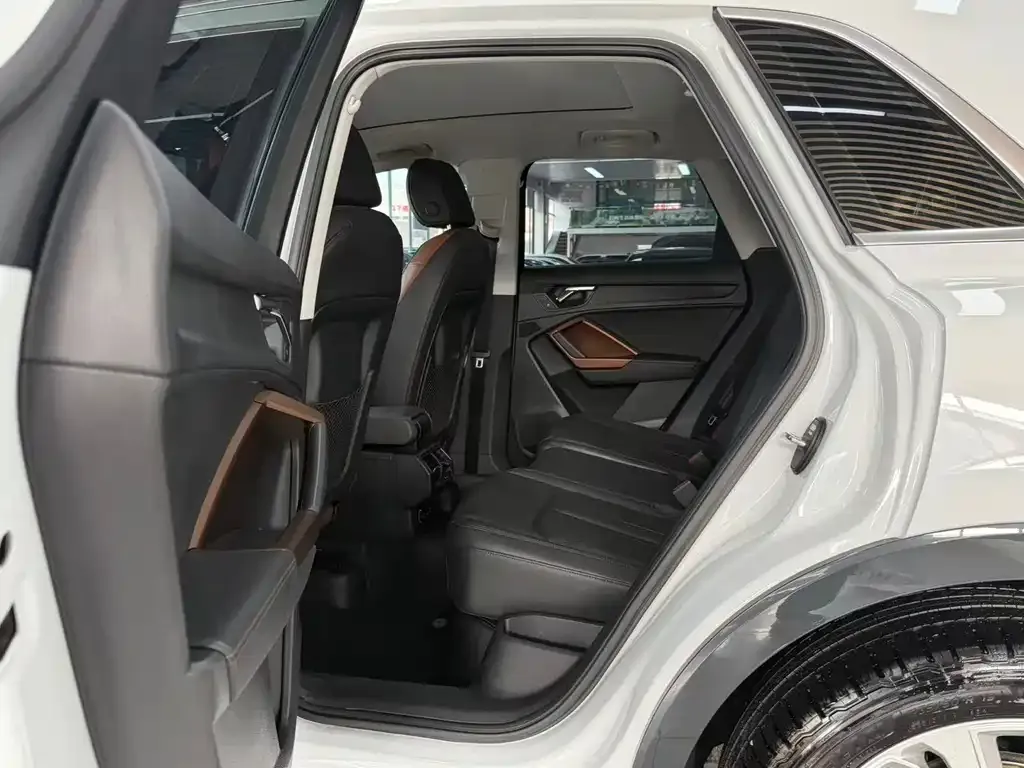 Audi Q3 2021 из CN, фото 6