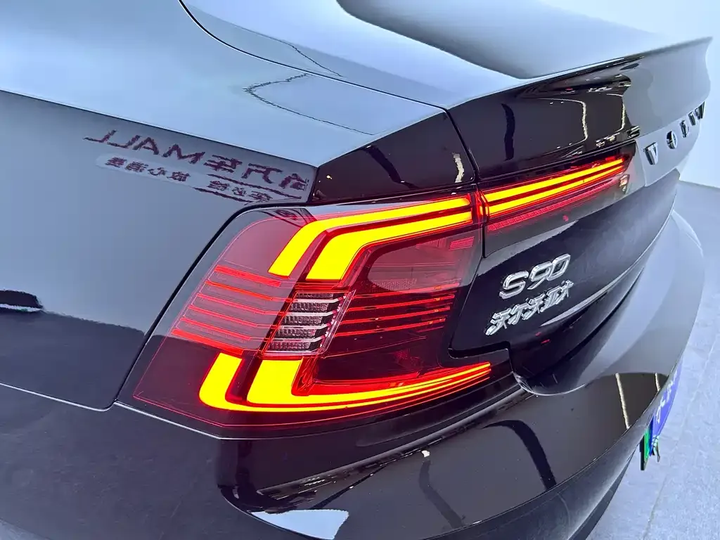 Volvo S90 PHEV 2024 из CN, фото 8