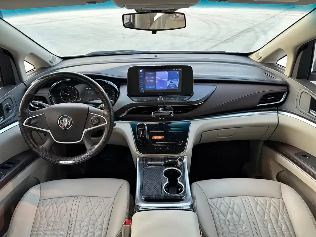 Buick GL8 2021 из CN, фото 3