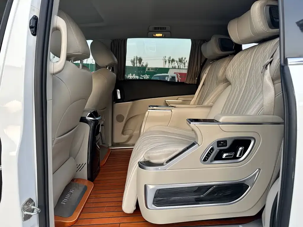 Buick GL8 2021 из CN, фото 4